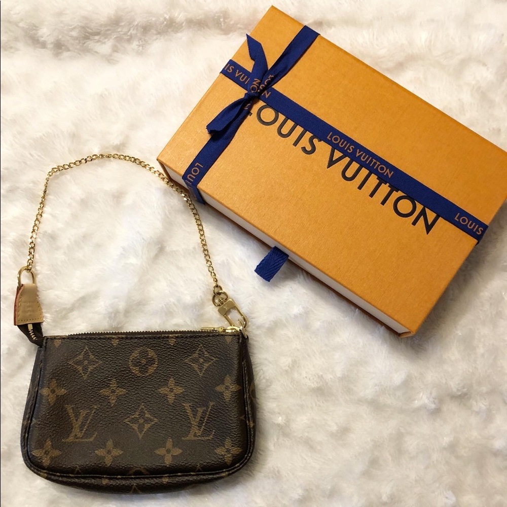 Monogram Mini Pochette Accessoires